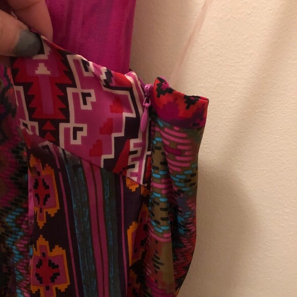Pearl 88  size Medium Fuchsia Aztec Southwest Halter Top Dress - Picture 5 of 7
